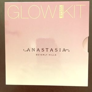 Anastasia sugar glow kit .